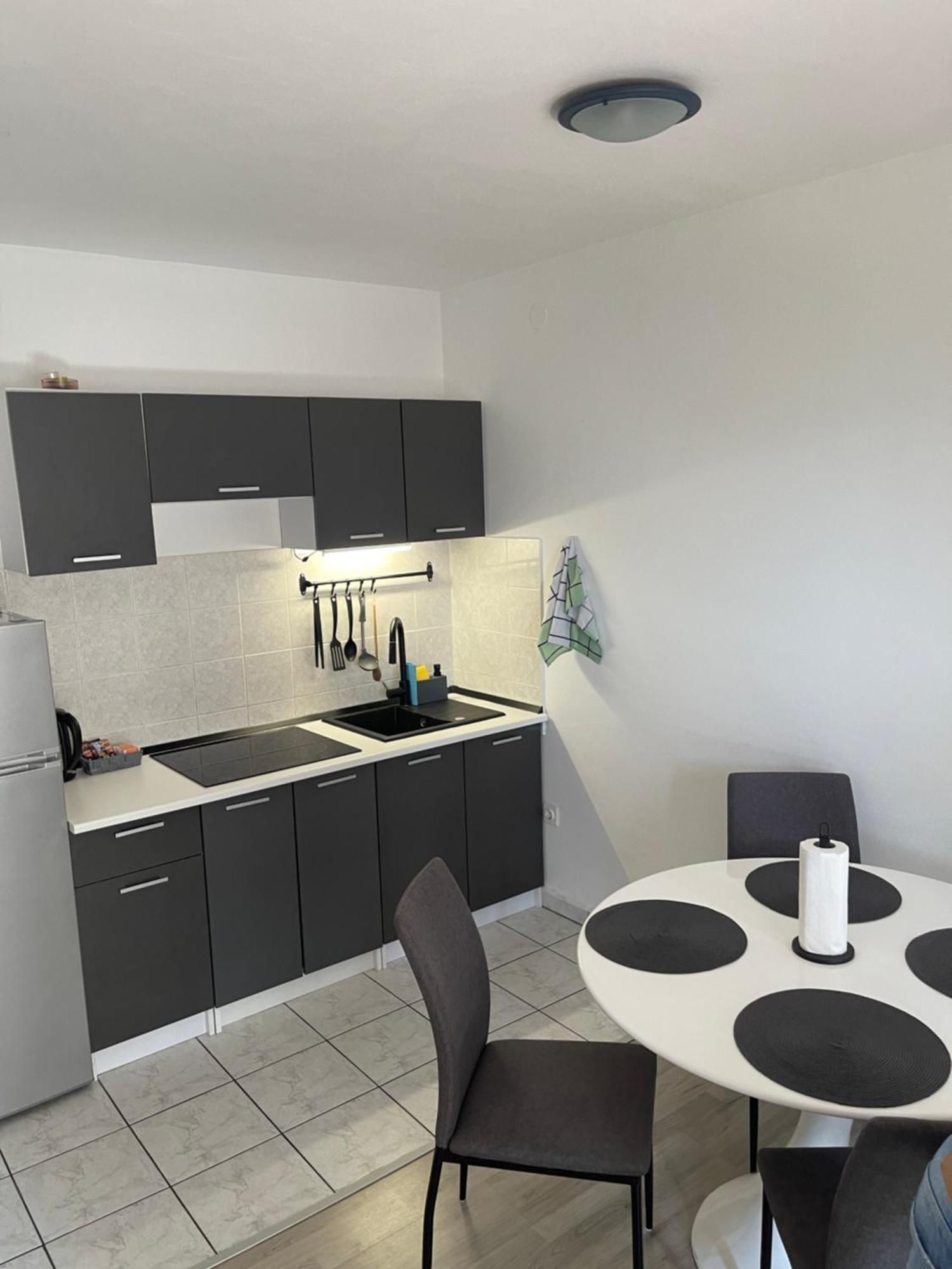 Apartman Hrusta Crikvenica Exterior foto